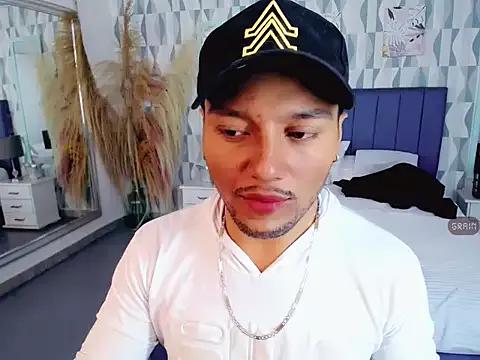 Max_Rivers from StripChat is Freechat