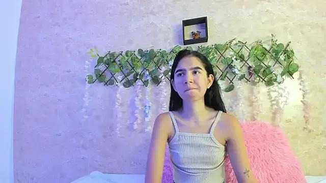 megan_samiri from StripChat is Freechat