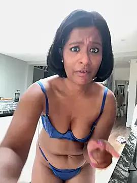 Melarose82 from StripChat is Freechat
