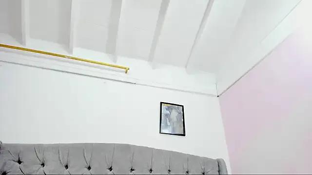 melevansxs from StripChat is Freechat