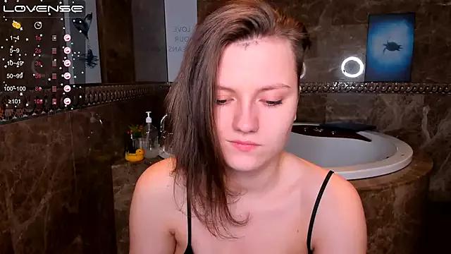 MelindaTin from StripChat is Freechat