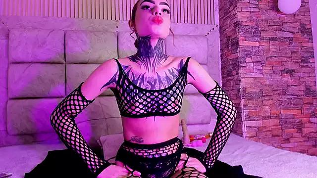 Melissa_golden from StripChat is Freechat