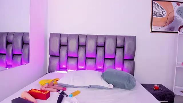 melodyjohnsonn from StripChat is Freechat