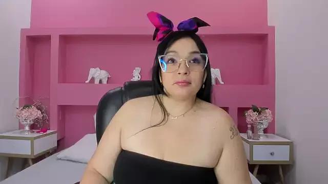 MelodyStonee from StripChat is Freechat