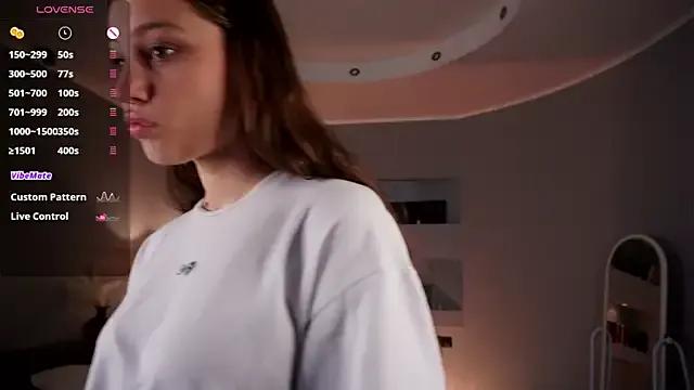 MercBoone from StripChat is Freechat