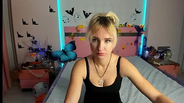 MeryMidnight from StripChat is Freechat