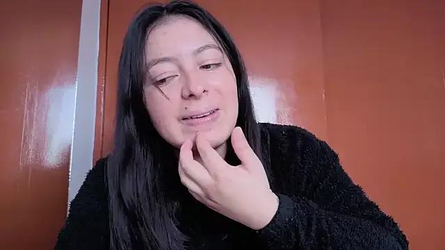 MiaKimky from StripChat is Freechat