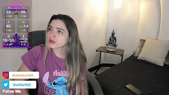 MiaVillalobos from StripChat is Freechat