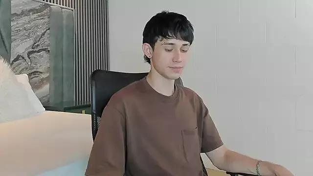 Michael_blue from StripChat is Freechat
