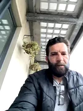 Michel_huge from StripChat is Freechat