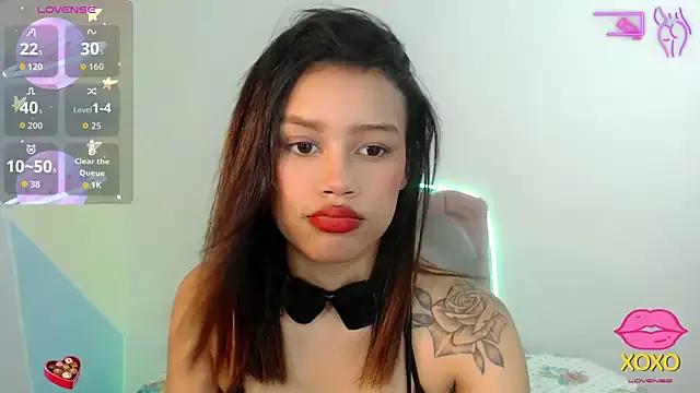 michell___ from StripChat is Freechat