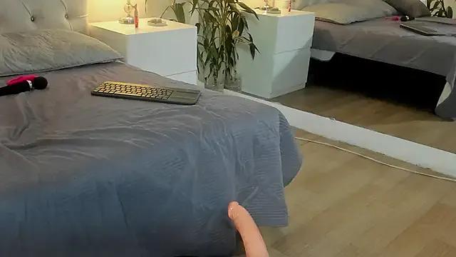 Miiaa_Star_ from StripChat is Freechat