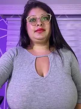 MiiaaJoness from StripChat is Freechat