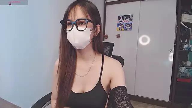 Mika_Kasumi from StripChat is Freechat