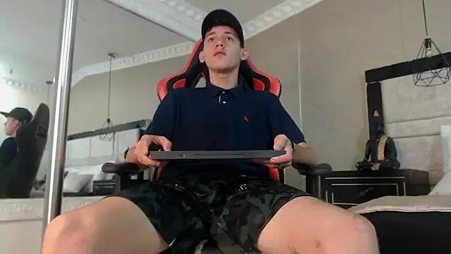 MikeBeneflek from StripChat is Freechat
