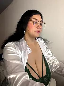 mila-evansk from StripChat is Freechat