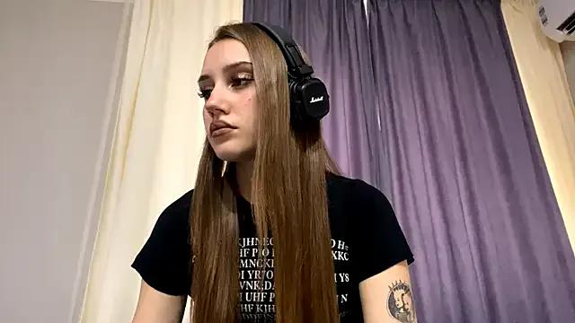 Milena_Awesome from StripChat is Freechat