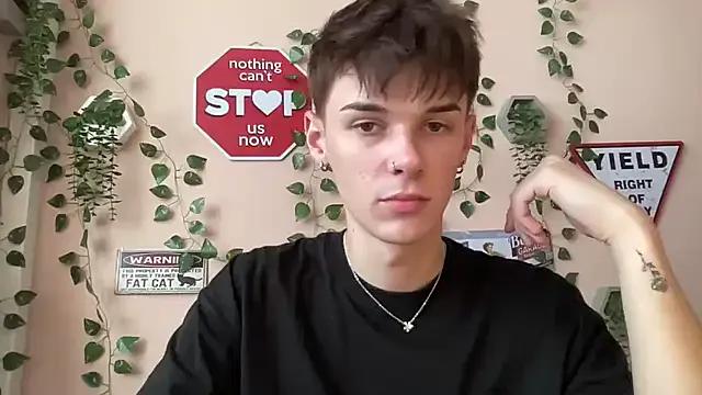 Milk_Guy from StripChat is Freechat