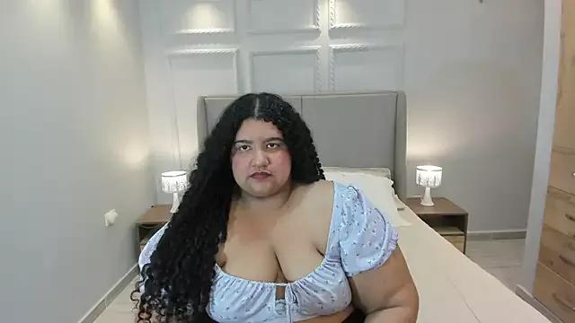 MilleyCollins from StripChat is Freechat