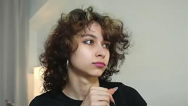 MimiLicks from StripChat is Freechat