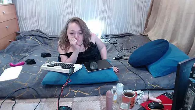 MiniNatalie from StripChat is Freechat