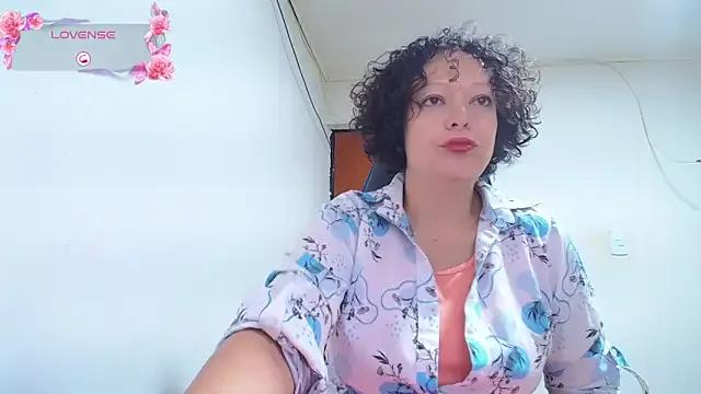 Miss_Oriana from StripChat is Freechat