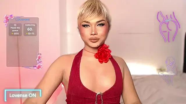MissChloe_Wolf from StripChat is Freechat