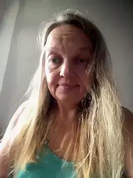 MIUNELLY from StripChat is Freechat