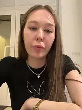 MollyVell from StripChat is Freechat