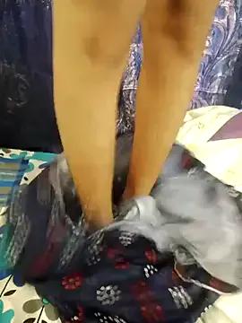 Monika-30 from StripChat is Freechat