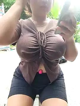 Moon_star12 from StripChat is Freechat