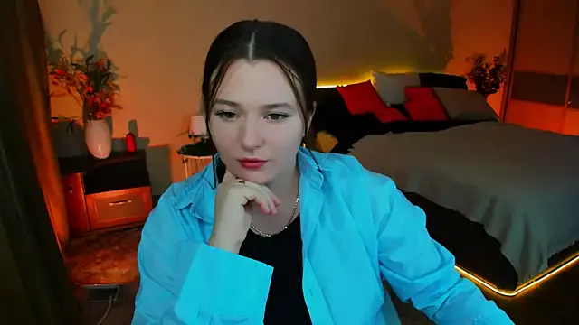 Moonvelle from StripChat is Freechat