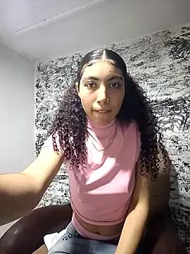 Morenblue from StripChat is Freechat