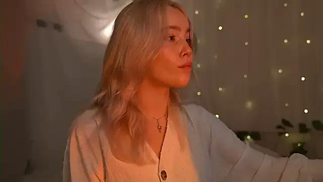 mother__of__dragons from StripChat is Freechat