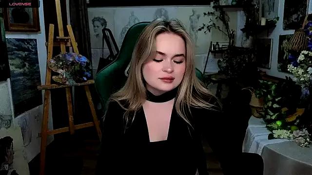 Naughty_msJessi from StripChat is Freechat