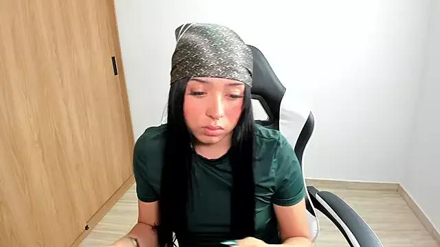 nayraleon_a from StripChat is Freechat