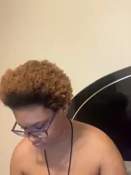 nickytheehawtie from StripChat is Freechat
