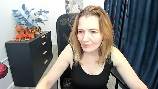 NikaStraitlive from StripChat is Freechat