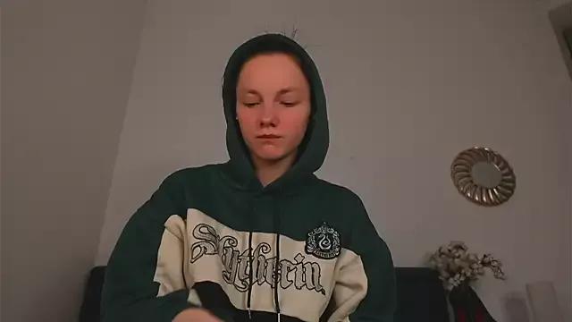 Nillie_Kelly from StripChat is Freechat