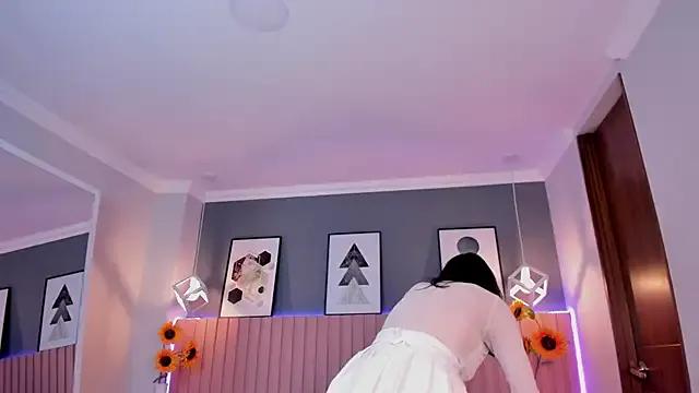 Nina_Ford from StripChat is Freechat