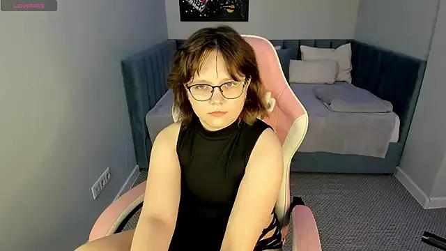 Nina_Lunaa from StripChat is Freechat
