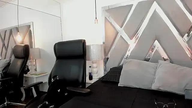 NinaaVelvet from StripChat is Freechat