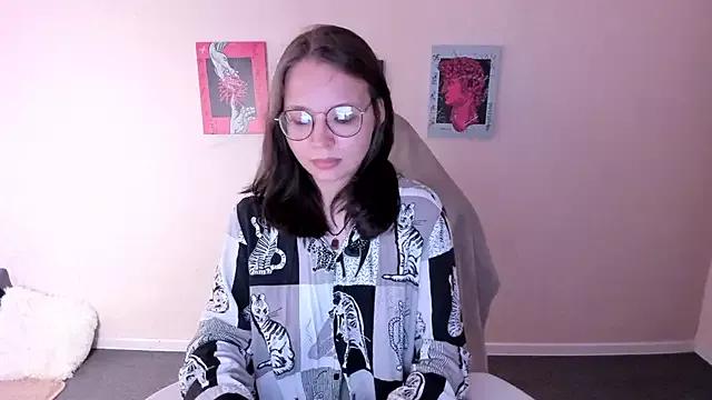 Noora_Moore from StripChat is Freechat