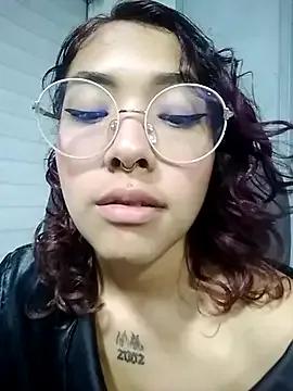Olivejoness from StripChat is Freechat