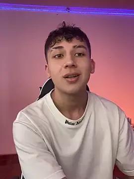 oliver_kyy from StripChat is Freechat