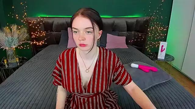 Olivia__Li from StripChat is Freechat