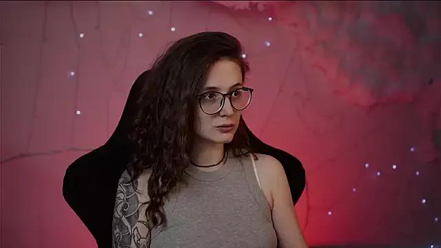 OliviaMcClean from StripChat is Freechat