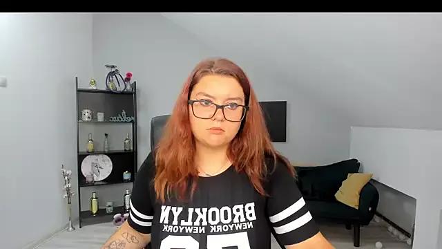 OliviaMyllers from StripChat is Freechat