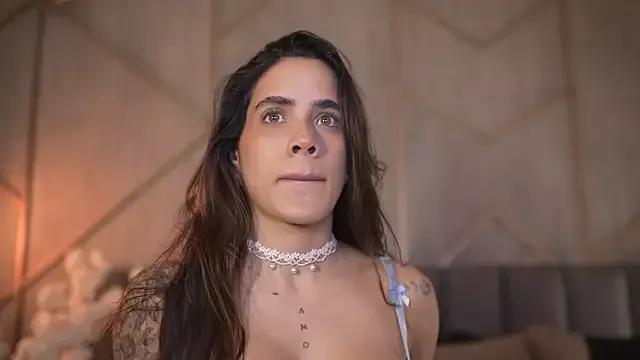 OliviaNavarro from StripChat is Freechat