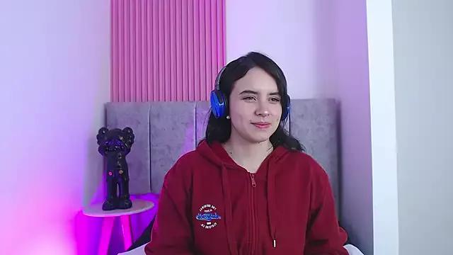 Paris_bby from StripChat is Freechat